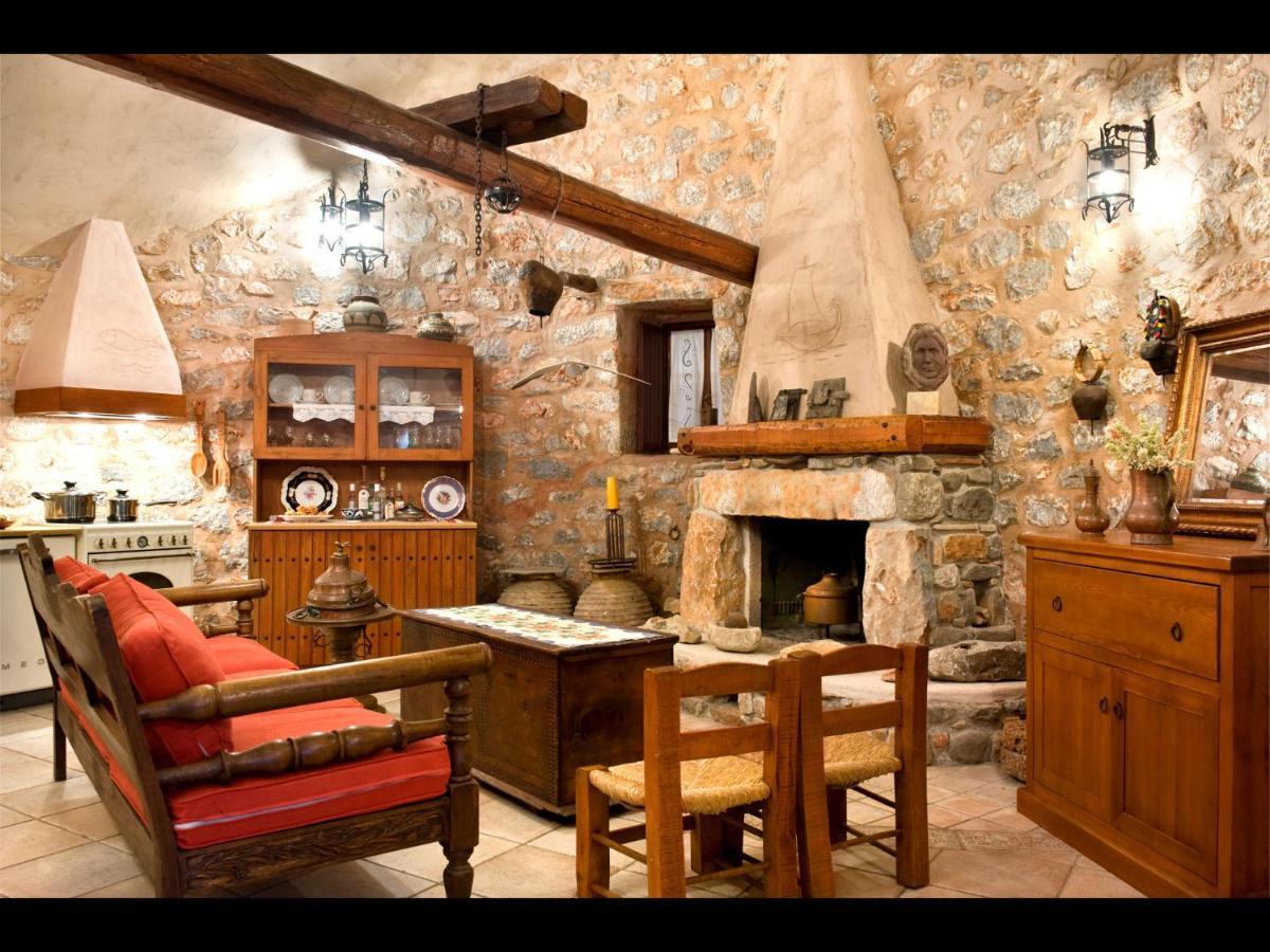 Arapakis Historic Castle Aparthotel Pyrgos Dirou Room photo